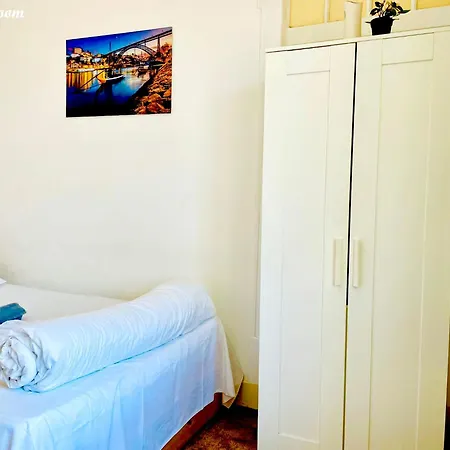 Alfama Guest house *
