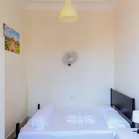 Alfama Pensión